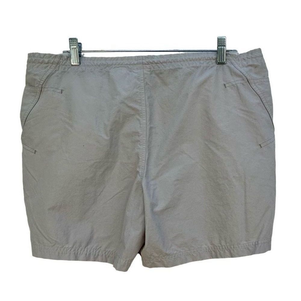 Columbia Women's Large Beige Khaki Shorts Outdoor Active Zip Toggle Mid-Rise - Picture 2 of 6